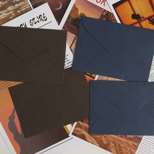 Enveloppe à lettres personnalisée en papier chanvre texturé lin occidental multicolore, estampage à chaud, impression UV, adhésif de scellage - Product Image 4