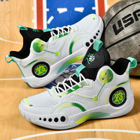 Chaussures de basketball à lacets pour hommes et femmes, idéales pour les matchs et l'entraînement au collège, avec surface en maille respirante, style sportif et tendance pour l'hiver.