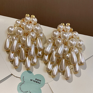 复古镀金大圈耳环珍珠流苏夸张瀑布状吊坠经典风格 - Product Image 6