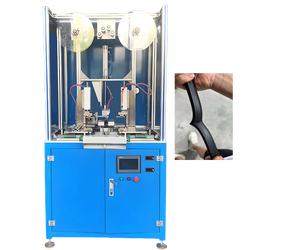 Một thiết bị cơ khí gắn chặt hai dải niêm phong với nhau bằng cách nung nóng và sử dụng vật tư tiêu hao - Product Image 1