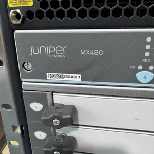 จูนิเปอร์ใช้ศูนย์ข้อมูล MX480-PREMIUM3-AC PoE 16พอร์ต2.56 tbps 10/100/1000Mbps เปลี่ยนความจุ90วันรับประกัน - Product Image 2
