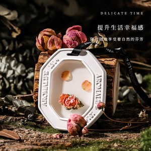 น้ำหอมปรับอากาศเซรามิกแบบแขวน Aromalife กลิ่นหอมธรรมชาติสำหรับรถยนต์ ดีไซน์หรูหรา ใช้งานได้นาน 6 เดือน - Product Image 2