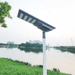 Lampadaire Solaire LED Tout-en-un 400W-1000W à Grand Angle avec Capteur PIR IP65 pour Éclairage de Jardin et de Route, Puissance de Sortie 50W-500W - Product Image 3