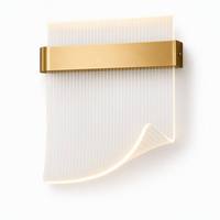 Applique murale LED en aluminium de luxe nordique, design asymétrique à éclairage fluide, intensité variable 10W, CRI 90 élevé, pour décoration murale