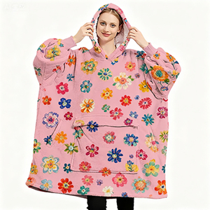 <span class=keywords><strong>Felpa</strong></span> con Cappuccio Oversize Personalizzata a Forma di Fragola in Pile, Coperta Indossabile Taglia Extra Large per Adulti - Product Image 1