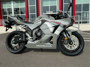 NUEVA <span class=keywords><strong>Honda</strong></span> CBR600RR ABS 2026, Motocicleta Deportiva - Product Image 6