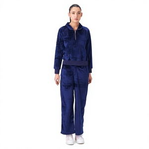 Ensemble de survêtement en velours personnalisé pour femmes |   Ensemble de survêtement premium : sweat à capuche et pantalon de jogging |   Fabricant de vêtements de sport OEM ODM - Product Image 1