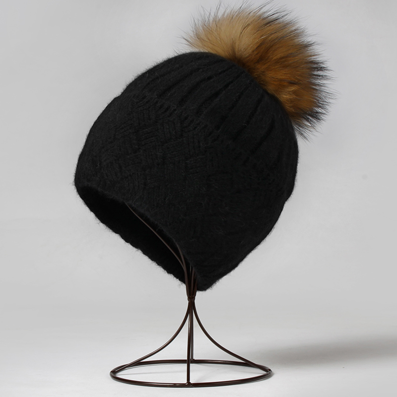 Noir avec pompon