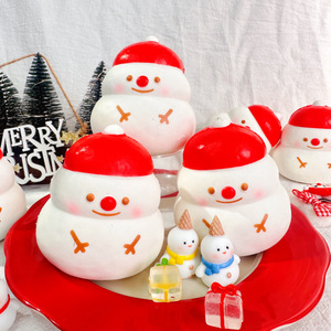 Poupée bonhomme de neige en PU souple à rebond lent, jouet anti-stress à presser pour les 14 ans et plus, cadeau de Noël idéal - Product Image 1