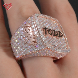 豪華モアッサナイトリング 925シルバー チャンピオンシップリング バゲットレター アイスアウト VVSモアッサナイトリング - Product Image 1