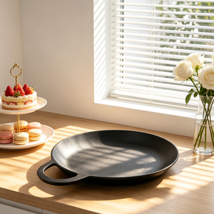 Poêle ronde en fonte avec poignée d'aide - Product Image 1