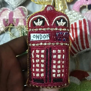 Adorno Festivo Bordado a Mano con Cuentas, Diseño de Caramelo Navideño, Alta Calidad, Color Personalizable, Ecológico - Product Image 1