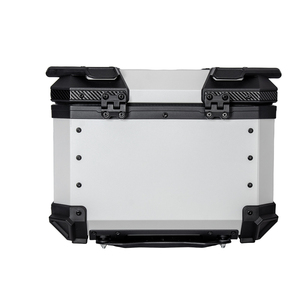 Caja de Almacenamiento Trasera para Motocicleta de Gran Capacidad de 45L, Fabricada en Aleación de Aluminio Blanco - Product Image 5