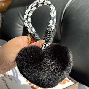 Achat en gros : Pendentif porte-clés de voiture en forme de cœur en fourrure de <span class=keywords><strong>lapin</strong></span> Rex, breloque de sac en peluche mignonne - Product Image 4