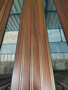 Fabricant de bâtiments en Chine, panneau mural rainuré en bois stratifié, ligne dorée, panneau en PVC cannelé - Product Image 2