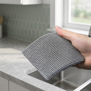 Éponge à récurer en maille métallique 10x10cm en acier inoxydable 316L de qualité alimentaire, anti-coupure, texture lisse et complète, pour le nettoyage du barbecue et du fonte - Product Image 3