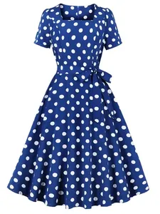 Vestido Retro A-List con Estampado Floral de Puntos, Cuello Cuadrado de Satén, Tirantes Finos, Cintura Natural, Largo hasta la Rodilla, Lavable - Product Image 3
