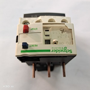 รีเลย์ป้องกันโอเวอร์โหลดแบบใช้ความร้อน Schneider Electric รุ่น LRD05 06 07 08 10 12 14 16 21 22 3235C แบบติดตั้งบนแผงวงจร ใช้ไฟ AC/DC ขั้วต่อแบบสกรู - Product Image 5