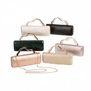 Bolso de mano de lujo con diseño de palomitas de maíz con diamantes de imitación y cristales, ideal para fiestas de graduación y - Product Image 4