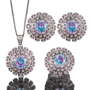 Parure de bijoux haut de gamme en cuivre plaqué argent de haute qualité, écologique, avec zircon dégradé rond taillé 14-10mm (collier, boucles d'oreilles, bague) - Product Image 2