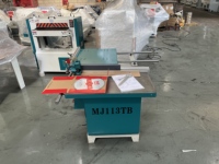 Scie circulaire à table coulissante à 45 degrés et 90 degrés pour le travail du bois