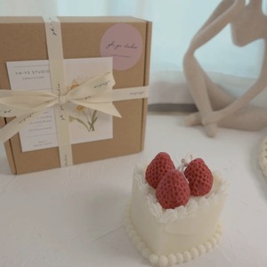 Bougie parfumée en forme de cœur de fraise, bougie d'aromathérapie, bougie en cire de soja, cadeau d'anniversaire fait main, boîte cadeau, décoration de la maison, décoration de mariage - Product Image 2