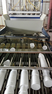 Récipient de restauration rapide en <span class=keywords><strong>polystyrène</strong></span> plateau en <span class=keywords><strong>polystyrène</strong></span> Gobelet isolé en mousse EPS faisant la machine à prix d'usine de fabrication de gobelets en mousse EPS - Product Image 3