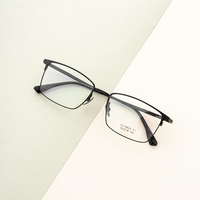 Vente en gros de lunettes optiques rectangulaires avec monture en titane, logo personnalisé, montures anti-lumière bleue pour femmes