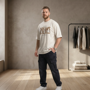เสื้อยืดแขนสั้นสีขาวสำหรับผู้ชาย พิมพ์ลายดรีม คอกลม ทรงปกติ สวมใส่สบาย ระบายอากาศได้ดี แห้งเร็ว ผ้าถักเฟรนช์เทอร์รี่ - Product Image 1