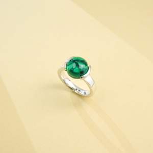 <b>925</b> Sterling <b>Silver</b> Solitaire <b>Ring</b>, Round Cabochon Lab Created Emerald Half Bezel Setting - Product Image 3