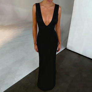 Vestido ajustado sin mangas con escote profundo en V, color liso, minimalista, sexy, elegante, largo hasta el suelo. - Product Image 1