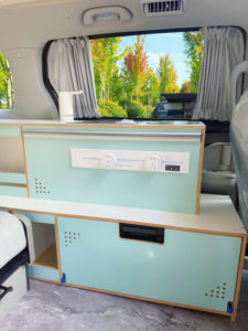 Autocaravana Dongfeng Híbrida Forthing V9 2026, Techo Panorámico, 5.2m, Amplia y Espaciosa, para Actividades de Aventura - Product Image 6