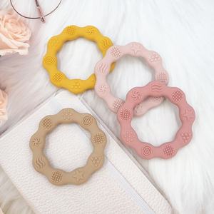 Worthbuy — <span class=keywords><strong>anneau</strong></span> <span class=keywords><strong>de</strong></span> <span class=keywords><strong>dentition</strong></span> en Silicone, qualité alimentaire, pièces pour bébés, pendentifs, jouet Molar, fleur, pour nourrissons - Product Image 2