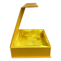 Boîte à bijoux rigide de luxe haut de gamme avec finition mate, gaufrage, papier artistique personnalisé et matériaux recyclés pour bagues et colliers