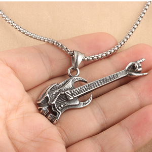 Colgante de guitarra con forma de calavera, collar unisex de acero inoxidable, estilo rock punk, regalo, joyería - Product Image 3