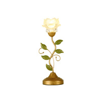 Lampe de table créative de style campagnard français, moderne et minimaliste, décorée de fleurs, avec interrupteur à bouton pour salon, chambre à coucher, bureau