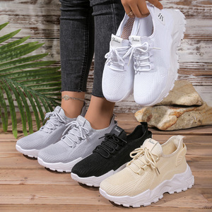 Baskets décontractées légères et confortables pour femmes en maille respirante (tailles 36-43) – Multicolores, pour la marche et les loisirs, avec semelle en plastique - Product Image 1