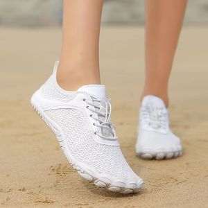Chaussures aquatiques unisexes à séchage rapide pour la plage, la piscine, la natation, la plongée, le surf, les sports aquatiques, la marche, le yoga et les activités aquatiques - Product Image 2