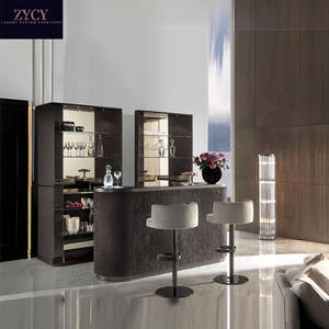 Juego de bar de vinos <span class=keywords><strong>con</strong></span> espalda abierta de primera calidad, <span class=keywords><strong>mesa</strong></span> de madera maciza, fregadero integrado, <span class=keywords><strong>nevera</strong></span>, taburetes giratorios de terciopelo de acero inoxidable, armario <span class=keywords><strong>con</strong></span> espejo, comedor - Product Image 1