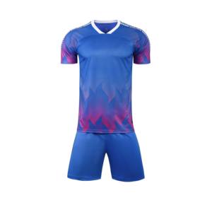 เสื้อกีฬาฟุตบอลสีฟ้าสีแดงปรับแต่งได้สำหรับผู้ใหญ่ระบายอากาศได้พิมพ์โลโก้โพลีเอสเตอร์ถ่ายเทความร้อนแบบว่างเปล่า - Product Image 4
