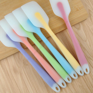 Spatule à gâteau en silicone transparent monobloc A-006 en gros – Outil de cuisson et accessoire de cuisine pour nougat - Product Image 1