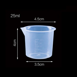 Gobelet doseur en plastique 25 ml gradué pour usage en cuisine - Product Image 1