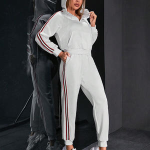 Nuevos conjuntos de ropa de calle para mujer de otoño personalizados, ropa deportiva, pantalones cortos de dos piezas, ropa de verano/ - Product Image 3