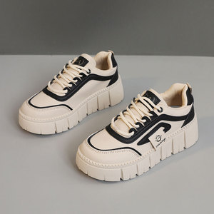 Chaussures décontractées pour femmes 2026 : Nouveaux modèles respirants à semelle épaisse et résistante à l'usure, idéales pour les étudiantes. - Product Image 5