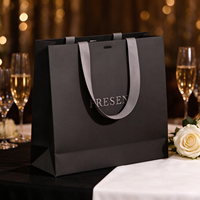 Sacs en papier de luxe durables pour bijoux, vente en gros, pour collier, bague, bracelet, emballage cadeau, logo personnalisé imprimé, poignée en ruban