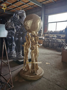 Estatua <span class=keywords><strong>de</strong></span> Bronce Fundido Personalizada <span class=keywords><strong>de</strong></span> Tamaño Real <span class=keywords><strong>de</strong></span> la Famosa Escultura 'El Mundo Es Tuyo' con la <span class=keywords><strong>Tierra</strong></span> en Venta - Product Image 3