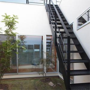Modern Design Outdoor Straight Steel Staircase Powder Coated Rustproof Frame with Durable <strong>Grated</strong> <strong>Treads</strong> Safety Access for Villas - Product Image 2
