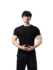 T-Shirt Fitness 65% Cotone 35% Poliestere, Asciugatura Rapida, Abbigliamento Sportivo a Maniche Corte, Maglietta <span class=keywords><strong>da</strong></span> Allenamento e Corsa per <span class=keywords><strong>Uomo</strong></span> - Product Image 3