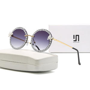 Gafas de sol redondas elegantes con diamantes de imitación para mujer, montura metálica, protección UV400, estilo de diseñador a la moda, gafas de sol ligeras de lujo - Product Image 3