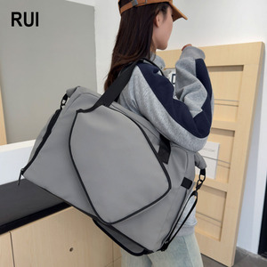 กระเป๋าเดินทางกลางแจ้ง RUIQUWIN วัสดุอ็อกซ์ฟอร์ด ทนทาน กันน้ำ ปิดด้วยซิป สายสะพายปรับได้ น้ำหนักเบา ขนาดใหญ่ 20-35 ลิตร - Product Image 1